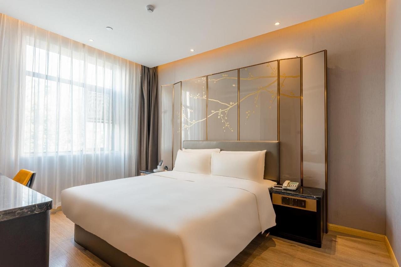 Hotel Atour Pudong Jinqiao International Commercial Plaza 4*